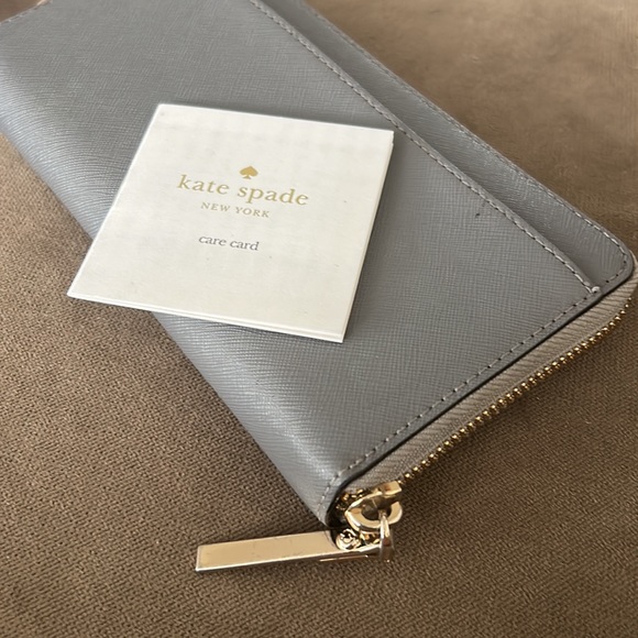 Kate Spade Wallet - Picture 7 of 8